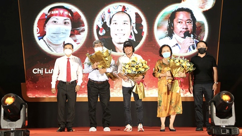 Fair Play không chỉ tôn vinh bóng đá đẹp