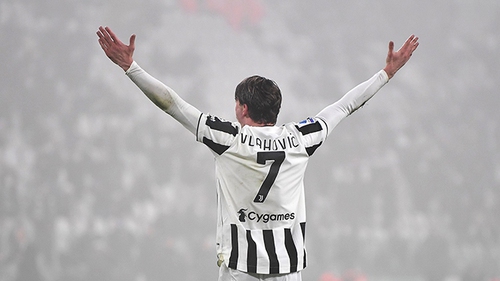 Juventus: Cánh én lẻ loi Dusan Vlahovic