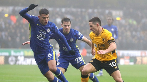 Sứt mẻ lực lượng, Chelsea xa ngôi đầu