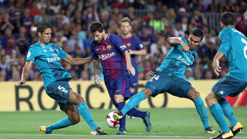 Kinh điển: Barcelona cắp cặp học 4-4-2 của Real Madrid