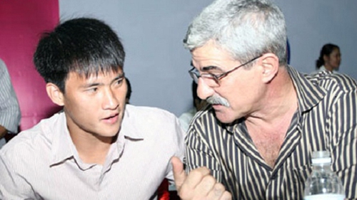 Công Vinh đi săn bằng 'súng hai nòng'