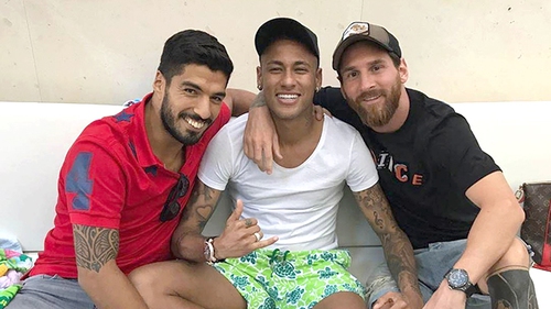 Chia tay Neymar rồi sao lại đòi quà, Barca?