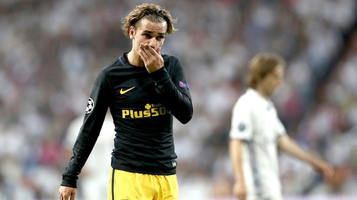 Antoine Griezmann ở lại Atletico Madrid: Khi lòng trung thành được tính bằng tiền