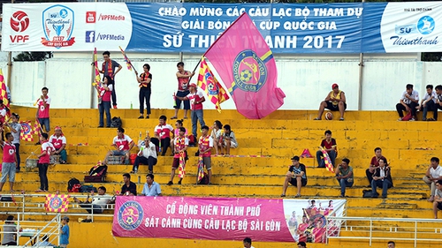 Bình luận: Khi bóng đá nội nghỉ giải lao