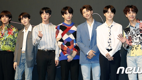 PHI THƯỜNG: BTS chiếm quán quân BXH Billboard 200