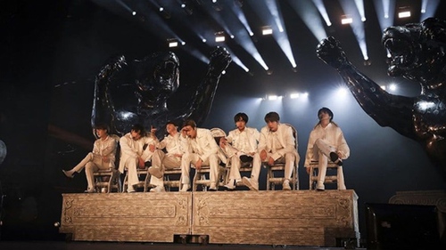 Những bộ trang phục không thể rời mắt của BTS trong tour ‘Love Yourself: Speak Yourself’