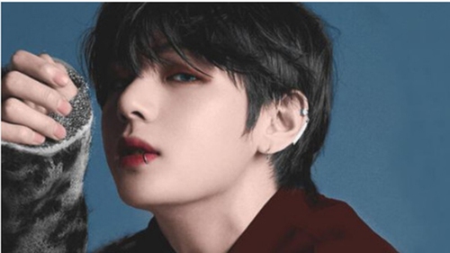 V BTS tiếp tục là 'Gương mặt đẹp nhất thế giới 2020'