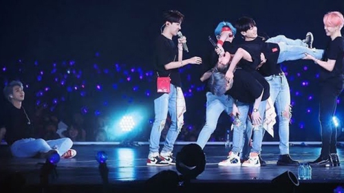 16 màn diễn K-pop ăn khách nhất lọt BXH ‘Billboard Hot Tours’, BTS chiếm phần lớn