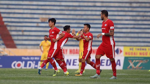 VIDEO: Bàn thắng và highlights Nam Định 1-2 Viettel: Bàn thắng quý giá của Minh Tuấn