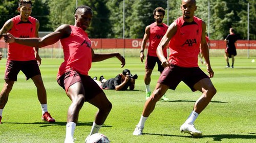 Klopp gợi ý rõ về đội hình xuất phát trước Man City