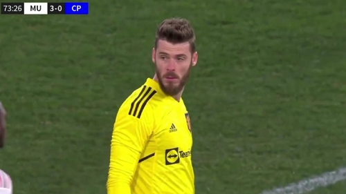 De Gea mắc sai lầm, Man United lọt lưới trước Palace