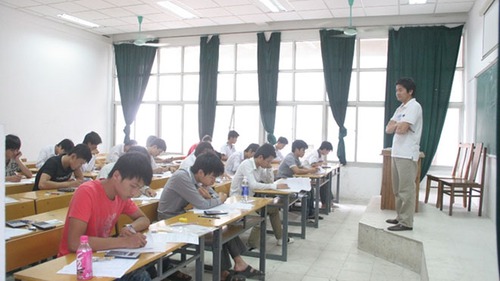 Hàng loạt trường đại học cho sinh viên nghỉ học để phòng, chống dịch COVID-19