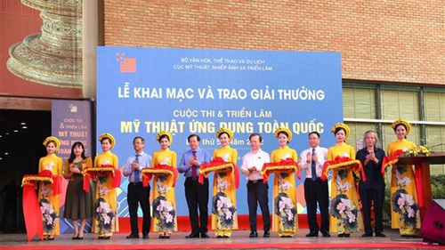 Trao giải thưởng Cuộc thi và Triển lãm Mỹ thuật ứng dụng toàn quốc năm 2022