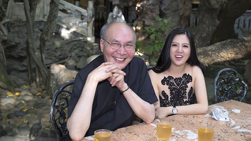 Xem nhạc sĩ Vũ Thành An 'chỉ đạo' ca sĩ trước đêm nhạc tại TP.HCM và Hà Nội