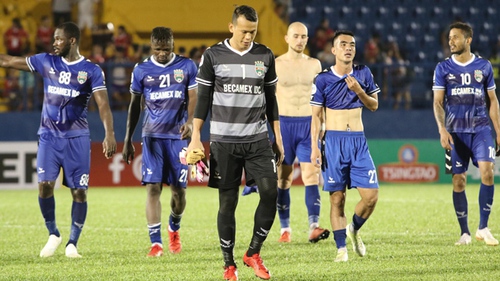 Thủ thành Tấn Trường bị treo găng hết lượt đi V-League 2019