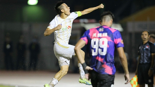 Văn Quyết: 'Hà Nội FC may mắn mới hoà Sài Gòn FC'
