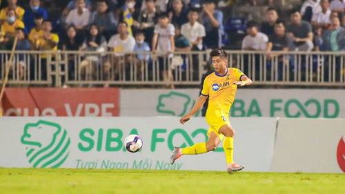 Bùi Tiến Dũng không được hưởng niềm vui cùng CLB TPHCM