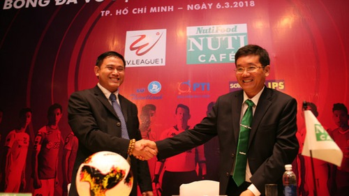 Nhà tài trợ V-League sẽ thưởng 'nóng' như các CLB