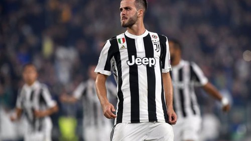 Pjanic: Người thừa kế xứng đáng của Pirlo