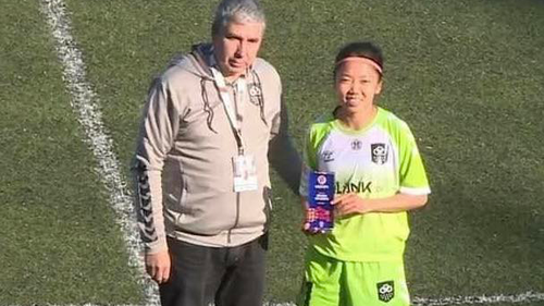 Huỳnh Như đi vào lịch sử với cú đúp tại trời Âu