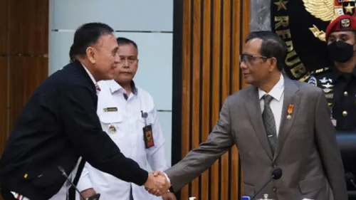 LĐBĐ Indonesia họp khẩn, chủ tịch Mochamad Iriawan được khuyên từ chức vì ‘đạo đức’
