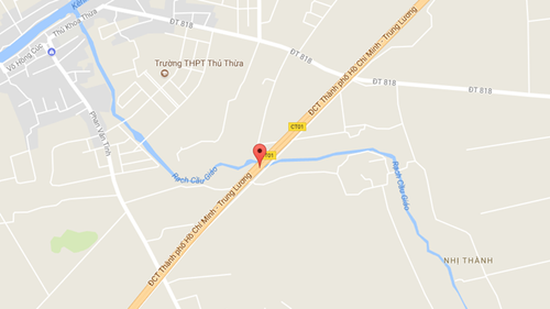 Xe khách 50 chỗ lao vào xe nổ lốp, 7 người thương vong