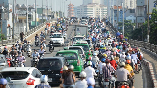 Thu phí ôtô vào trung tâm TP HCM: 'Ảo tưởng' trong phòng lạnh có làm phí chồng phí?