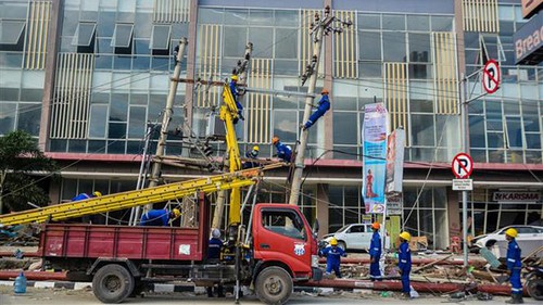 Động đất, sóng thần tại Indonesia: Số người thương vong vẫn tăng cao