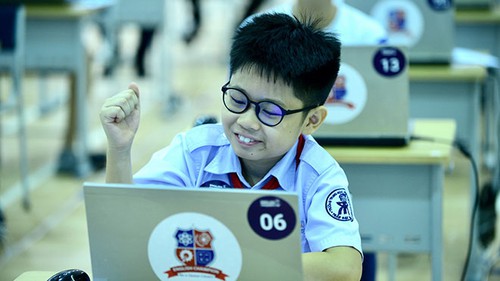 English Champion 2019 'nghẹt thở' với vòng thi loại trực tiếp