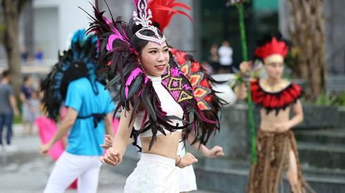 Vũ điệu đường phố nóng bỏng khuấy động Carnaval Hạ Long 2019