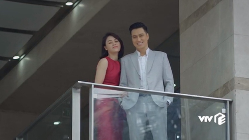 'Hướng dương ngược nắng' tập cuối: Hoàng cầu hôn Minh, Kiên tỏ tình Châu