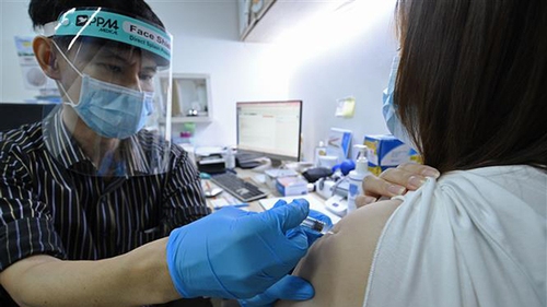 Tỷ lệ bao phủ vaccine ngừa Covid-19 của Singapore cao nhất thế giới