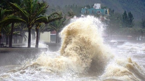 Bão KOMPASU có khả năng đi vào Biển Đông