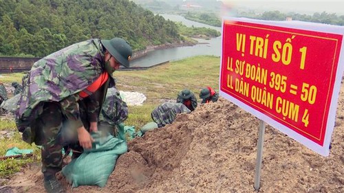 Tâm bão số 7 cách Hải Phòng khoảng 100km, gió mạnh cấp 8, giật cấp 10