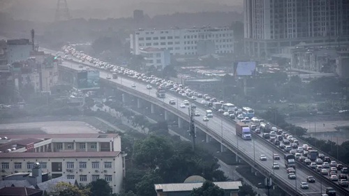 Cửa ngõ và đường vành đai 'tê liệt' vì người dân ùn ùn rời Hà Nội