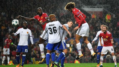 BÌNH LUẬN: Fellaini giờ thành 'bài tủ' của Mourinho