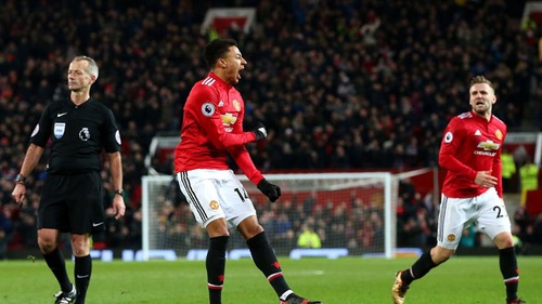 MU 2-2 Burnley: Lingard lập cú đúp, giúp 'Quỷ đỏ' thoát thua