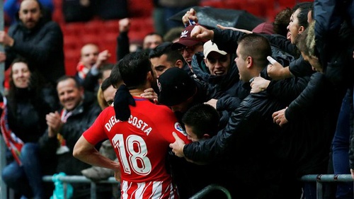 Diego Costa gây sốt vì ghi bàn và bị đuổi chỉ trong 60 giây ở lần tái xuất Liga