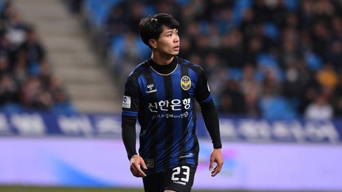 Xem trực tiếp bóng đá Incheon United vs Pohang (15h00, 11/5) ở đâu? Trực tiếp Công Phượng