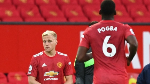 Sheff Utd - MU: Van de Beek có thể thay Pogba nhưng cần được đá nhiều hơn