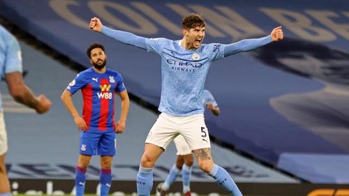 Man City 4-0 Crystal Palace: Stones lập cú đúp, Man City phả hơi nóng vào MU