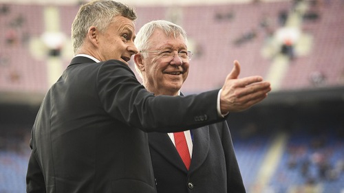 Tin bóng đá MU 14/2: Solskjaer không nhờ Sir Alex giúp đỡ. MU có phương án thay Upamecano