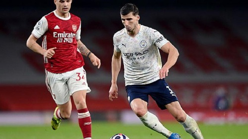 Tỏa sáng ở Man City, Ruben Dias được so sánh với Vidic của MU