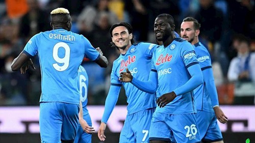 Soi kèo nhà cái Napoli vs Bologna. Nhận định, dự đoán bóng đá Ý (01h45, 29/10)