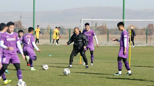 Đội hình chính thức U23 Việt Nam vs U23 Đài Loan: Văn Toản bắt chính, Hai Long dự bị