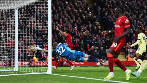 Liverpool 4-0 Arsenal: Mane và Salah ghi bàn, Liverpool vùi dập 'Pháo thủ'