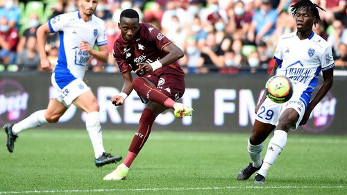 Soi kèo nhà cái Troyes vs Metz. Nhận định, dự đoán bóng đá Ligue 1 (21h00, 06/02)