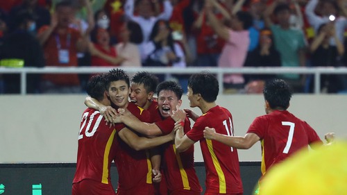 Cựu tuyển thủ Lê Quốc Vượng: 'Cảm ơn ông Park, cảm ơn những chàng trai tuổi đôi mươi'