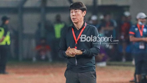 HLV Shin Tae Yong dẫn dắt U19 Indonesia đấu Việt Nam tại giải Đông Nam Á