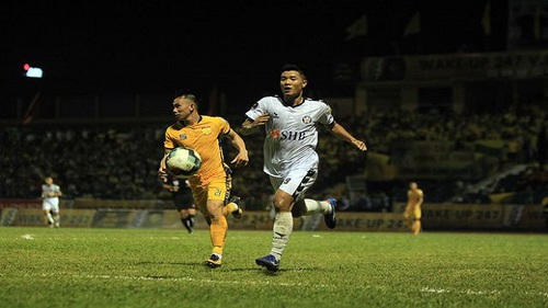 VIDEO: Thanh Hóa 0-0 SHB Đà Nẵng: Hà Đức Chinh mờ nhạt ngày trở lại V-League